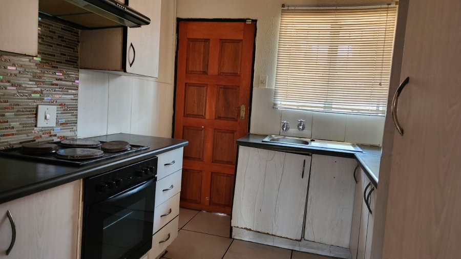 To Let 3 Bedroom Property for Rent in Tlhabane West North West